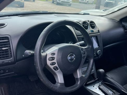 Used 2008 Nissan Altima 3.5 SE w/ Premium Pkg image 4