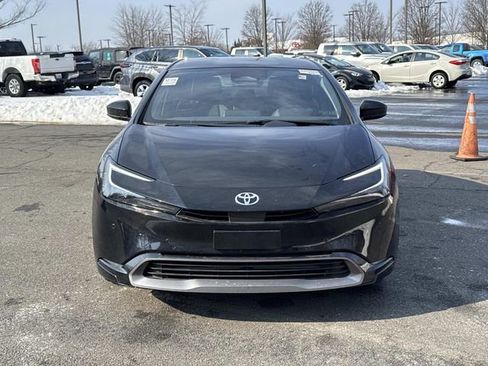 Used 2025 Toyota Prius XLE image 6