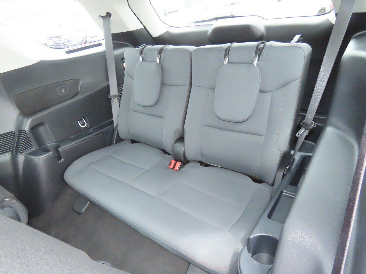 Used 2025 Ford Explorer Active RWD image 22