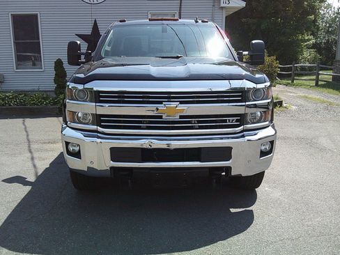 Used 2015 Chevrolet Silverado 2500 LTZ w/ LTZ Plus Package AWD/4WD image 10