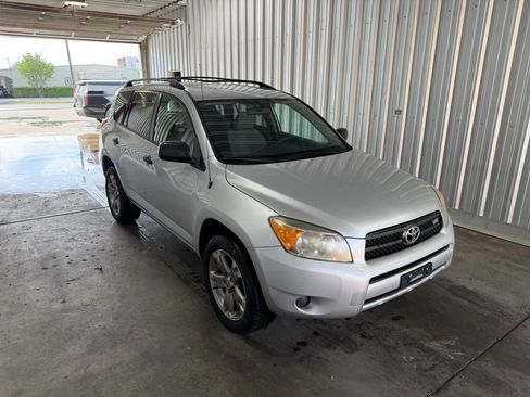 Used 2008 Toyota RAV4 4WD V6 image 4