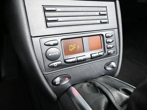 Used 2004 Porsche 911 Turbo image 19