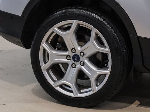Used 2019 Ford Escape Titanium AWD/4WD image 54