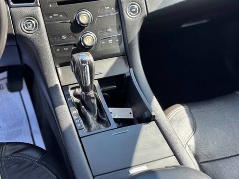 Used 2015 Ford Taurus Limited image 15
