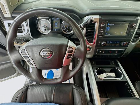 Used 2017 Nissan Titan SL w/ Chrome Package RWD image 12