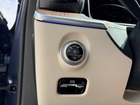 New 2025 Mercedes-Benz C 300 4MATIC Sedan image 23