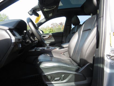 Used 2019 Audi Q7 2.0T Premium Plus w/ Premium Plus Package image 11