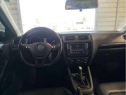 Used 2016 Volkswagen Jetta SEL Premium w/ Lighting Package image 16