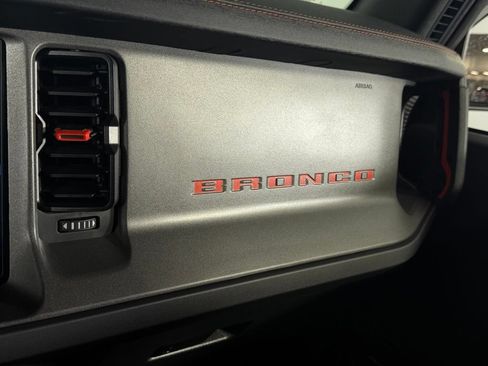 Used 2025 Ford Bronco Raptor w/ Interior Carbon Fiber Pack AWD/4WD image 21