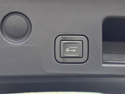 New 2026 Chevrolet Equinox ACTIV w/ Convenience Package III image 26