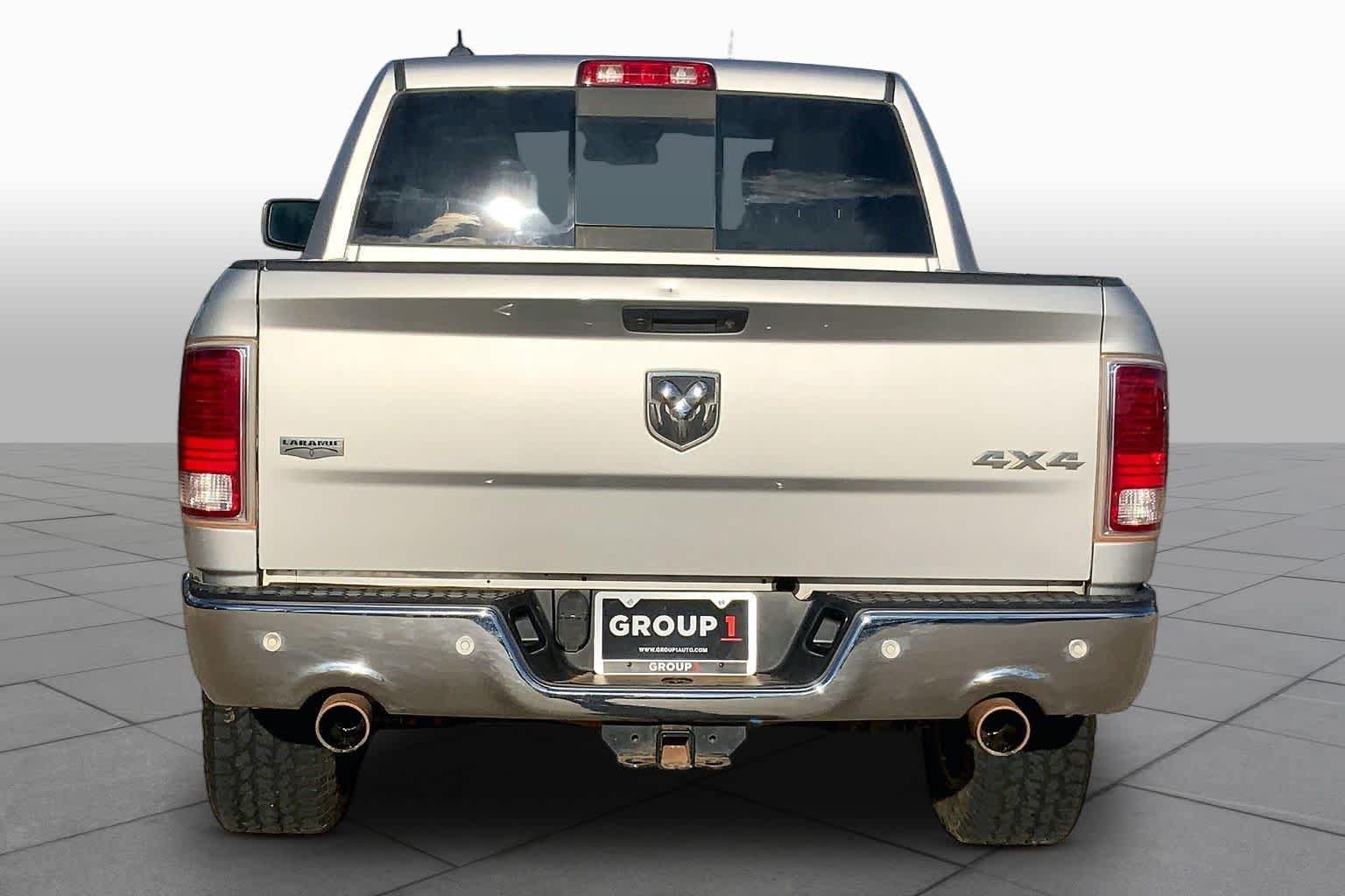 Used 2017 RAM 1500 Laramie w/ Convenience Group AWD/4WD image 5