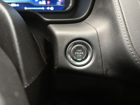 Used 2024 Chevrolet Suburban Z71 w/ Luxury Package image 10