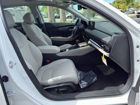 New 2025 Honda Accord EX-L image 13
