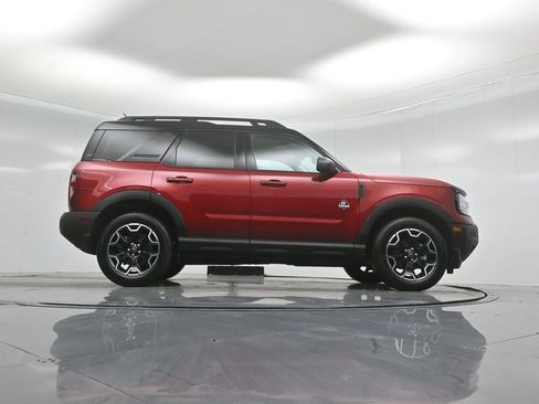 Certified 2025 Ford Bronco Sport Outer Banks w/ Outer Banks Tech Package+ AWD/4WD image 48