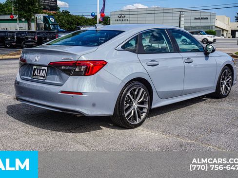 Used 2022 Honda Civic Touring image 6