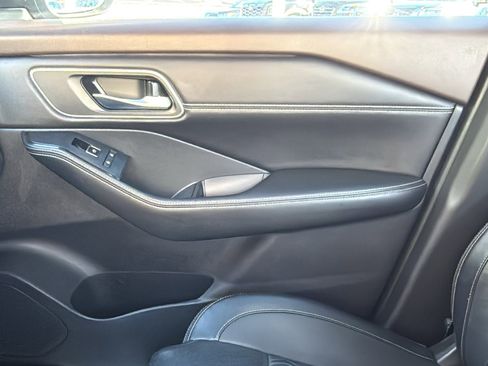 Certified 2021 Nissan Rogue Platinum image 19