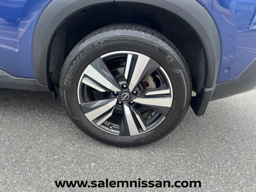 Used 2023 Nissan Rogue Platinum AWD/4WD image 31