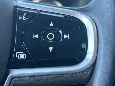 Used 2021 Volvo XC90 T8 Inscription Expression w/ Climate Package image 28