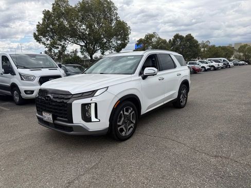 Used 2023 Hyundai Palisade Limited w/ Cargo Package FWD image 1