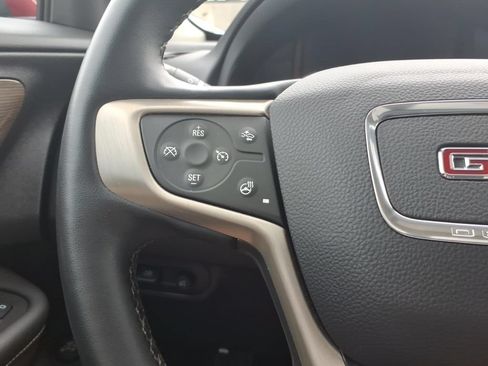 Used 2024 GMC Terrain Denali w/ Denali Premium Package AWD/4WD image 21