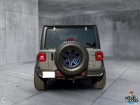 Used 2022 Jeep Wrangler Sport AWD/4WD image 5