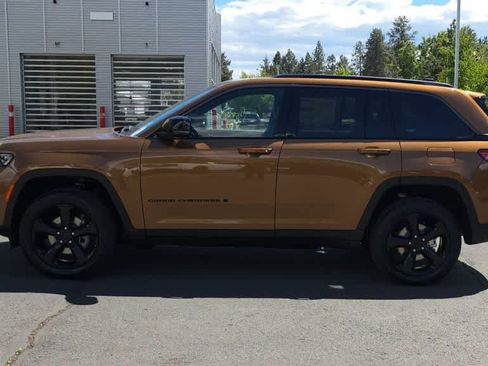 New 2026 Jeep Grand Cherokee Limited AWD/4WD image 5