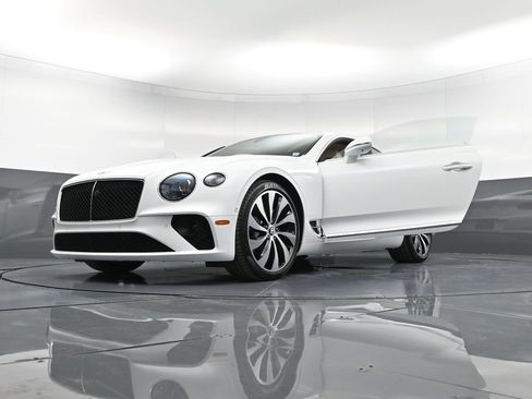 Used 2024 Bentley Continental GT AWD/4WD image 37