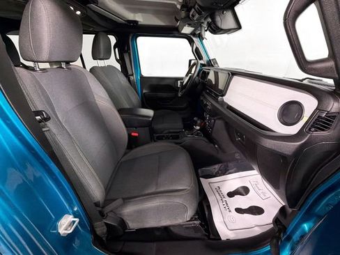 Used 2024 Jeep Wrangler Willys image 27