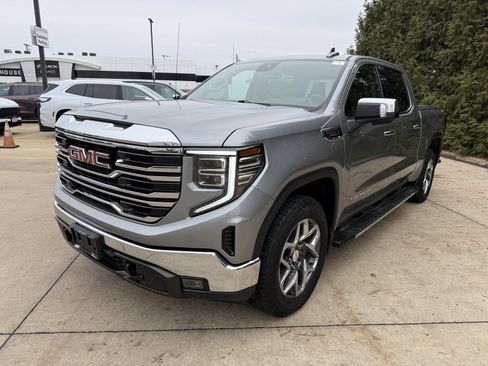 Used 2023 GMC Sierra 1500 SLT w/ SLT Premium Package image 7