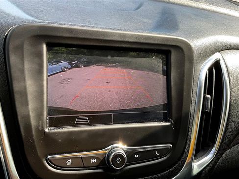 Used 2024 Chevrolet Equinox LT AWD/4WD image 9