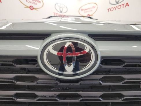Used 2023 Toyota RAV4 XLE Premium FWD image 10