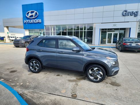 New 2026 Hyundai Venue SEL FWD image 8