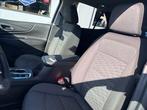 Used 2018 Chevrolet Equinox LT image 31
