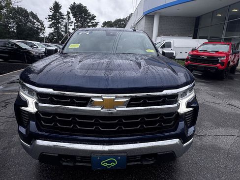 Used 2023 Chevrolet Silverado 1500 LT AWD/4WD image 2