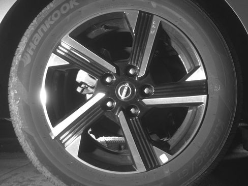 Used 2025 Nissan Sentra SV image 15