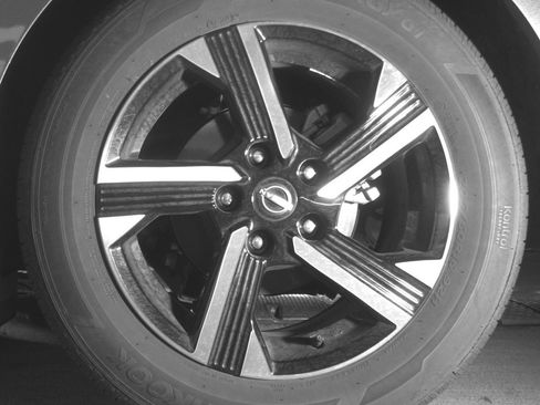 Used 2025 Nissan Sentra SV FWD image 14