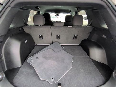 Used 2025 GMC Terrain Elevation image 25