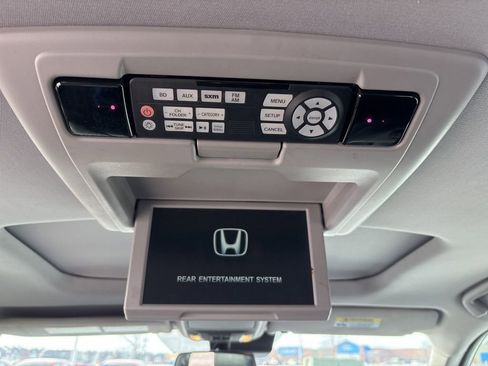Used 2016 Honda Pilot Elite image 5