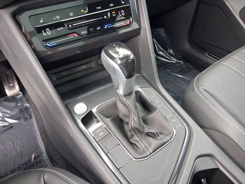 Used 2023 Volkswagen Tiguan SE R-Line image 23