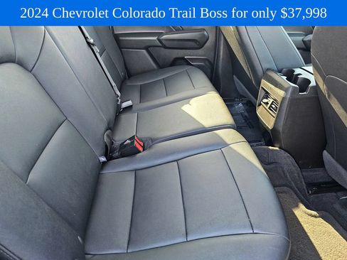 Used 2024 Chevrolet Colorado Trail Boss w/ Advanced Trailering Package AWD/4WD image 13