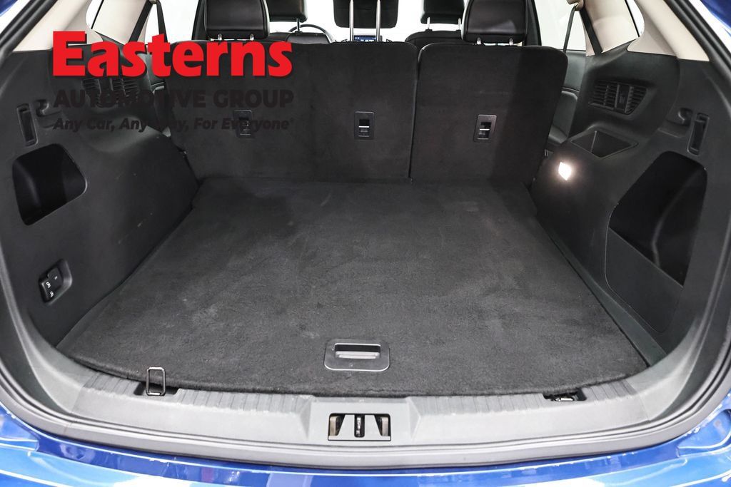 Used 2021 Ford Edge SEL AWD/4WD image 11