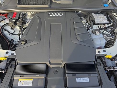 Used 2025 Audi Q7 2.0T Premium image 35