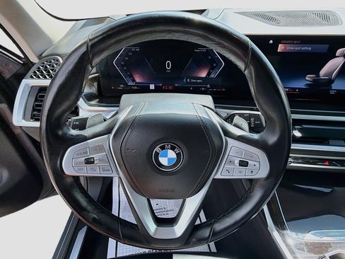 Used 2023 BMW X7 xDrive40i AWD/4WD image 41