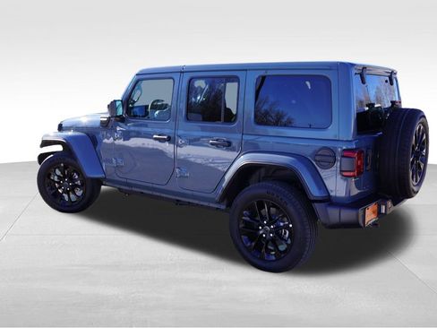 Certified 2025 Jeep Wrangler Unlimited Sahara w/ Safety Group image 8