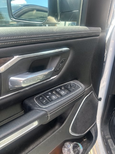 Used 2020 RAM 1500 Laramie w/ Off Road Group AWD/4WD image 10