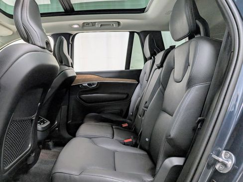 Used 2024 Volvo XC90 B5 Plus w/ Protection Package Premier image 18