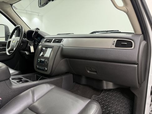 Used 2013 Chevrolet Silverado 2500 LTZ w/ LTZ Plus Package image 32