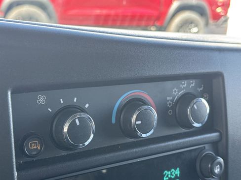 Used 2024 GMC Savana 2500 w/ Driver Convenience Package image 17