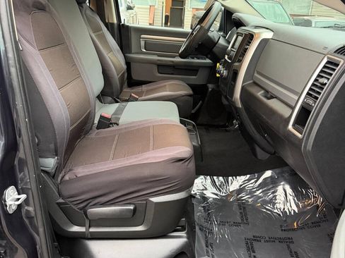 Used 2018 RAM 1500 Classic SLT AWD/4WD image 19