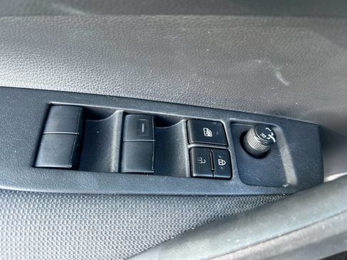 Used 2024 Toyota Corolla LE FWD image 12